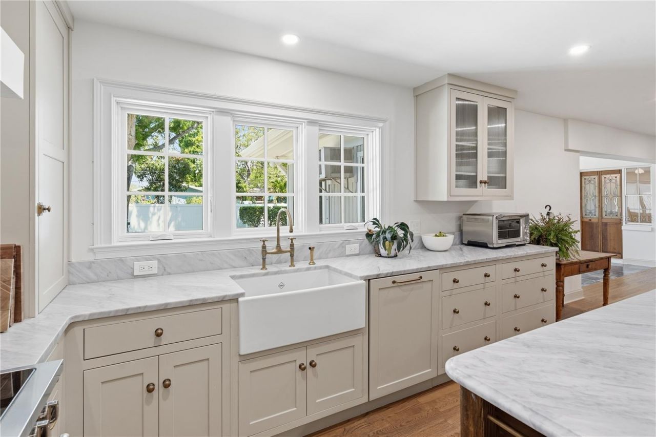 1884 Oakdale Lane N, Clearwater, FL 33764 Photo