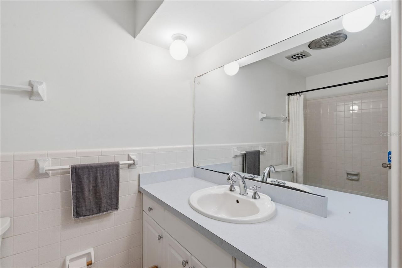 1884 Oakdale Lane N, Clearwater, FL 33764 Photo