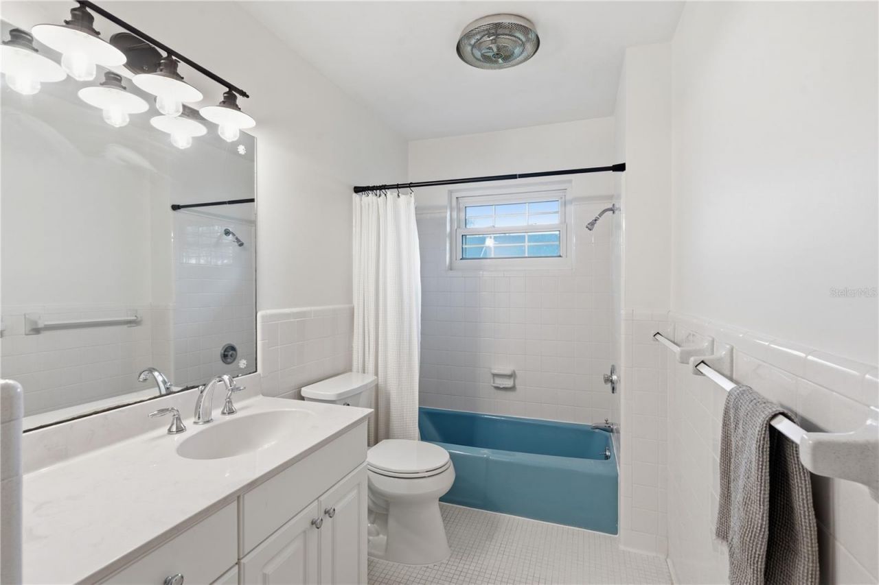 1884 Oakdale Lane N, Clearwater, FL 33764 Photo