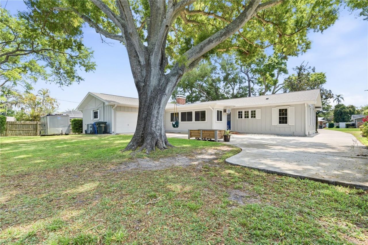 1884 Oakdale Lane N, Clearwater, FL 33764 Photo