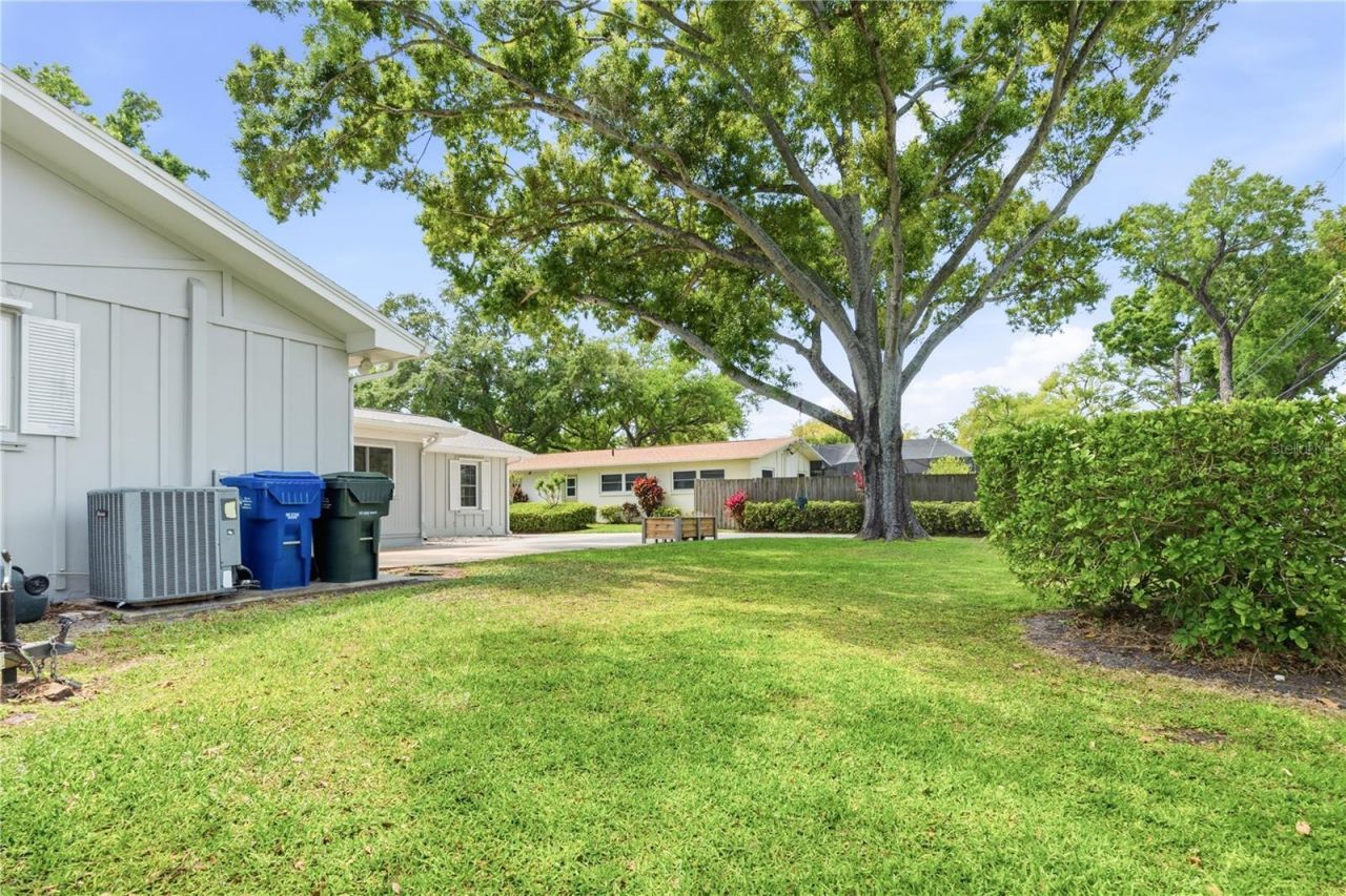 1884 Oakdale Lane N, Clearwater, FL 33764 Photo