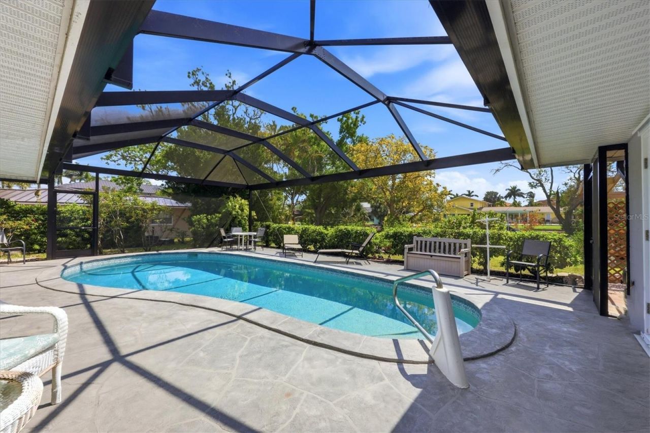 353 S Shore Drive, Osprey, FL 34229 Photo