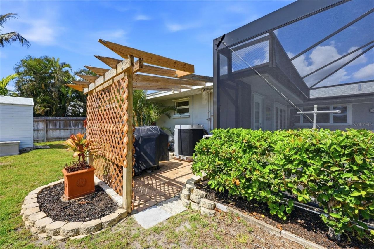 353 S Shore Drive, Osprey, FL 34229 Photo