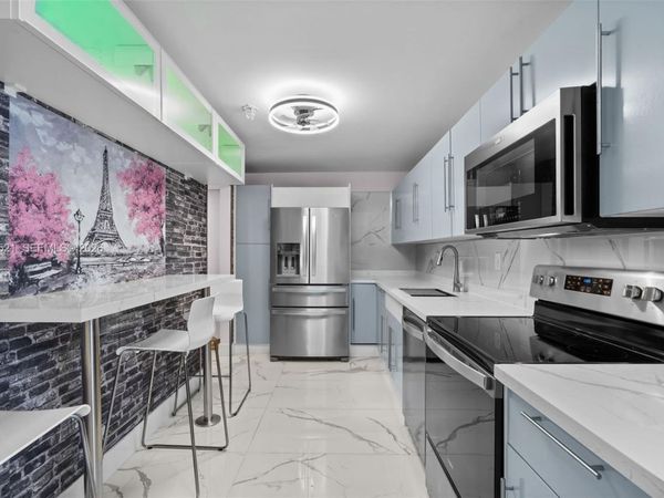 3000 S Ocean Dr, Unit 606, Hollywood, FL 33019