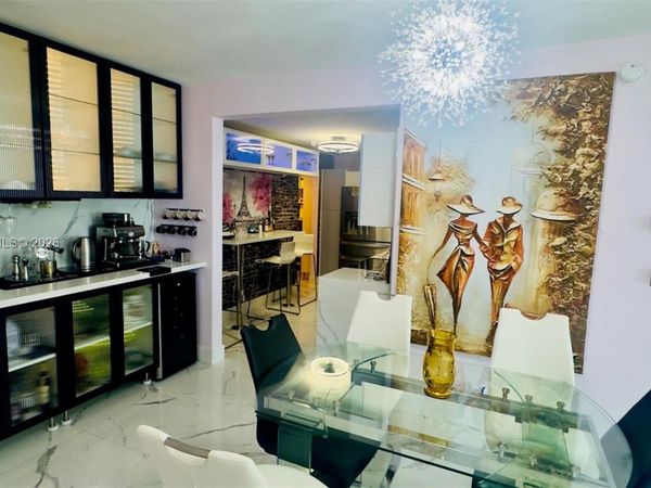 3000 S Ocean Dr, Unit 606, Hollywood, FL 33019