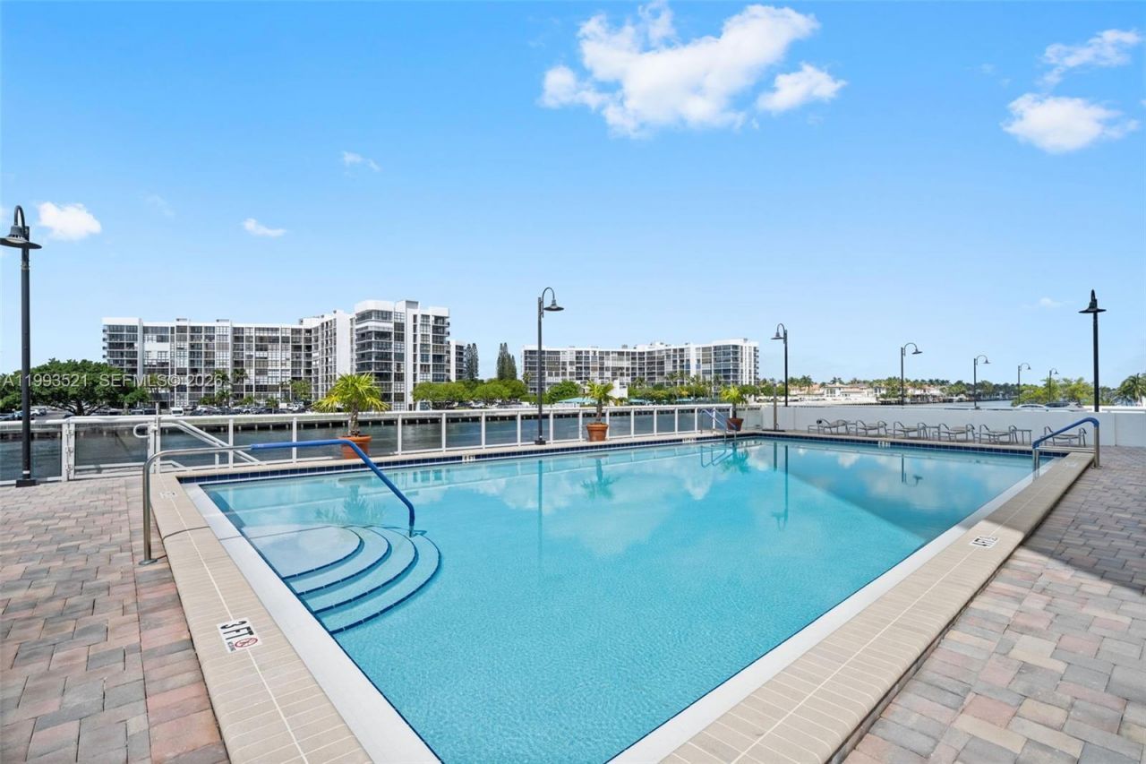 3000 S Ocean Dr, Unit 606, Hollywood, FL 33019 Photo