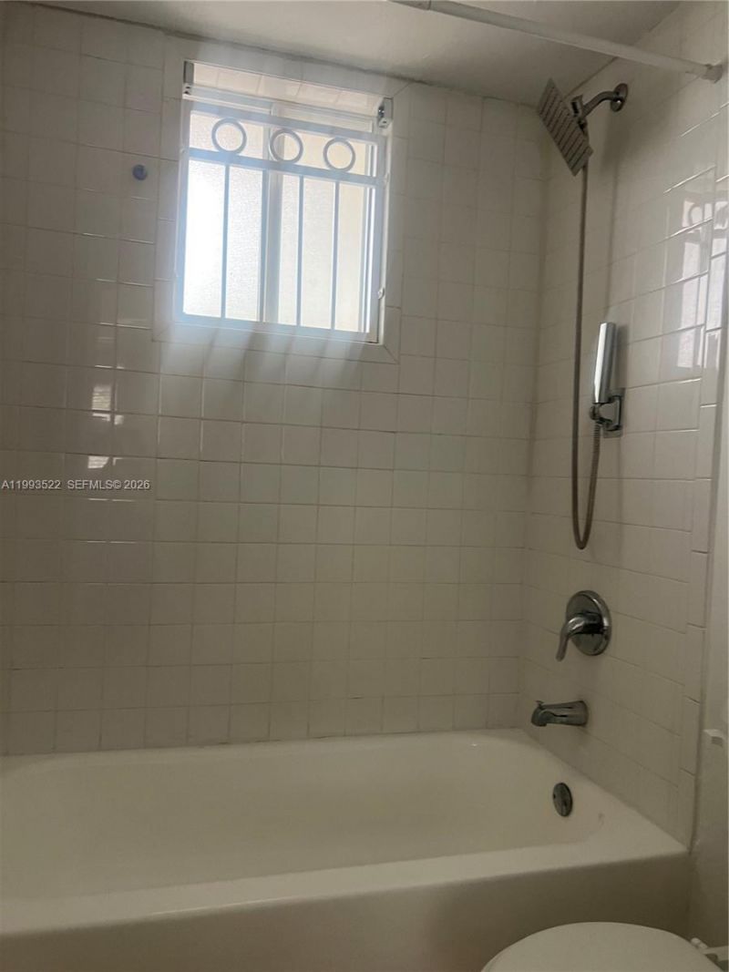 3680 Oak Ave , Unit 2, Miami, FL 33133 Photo