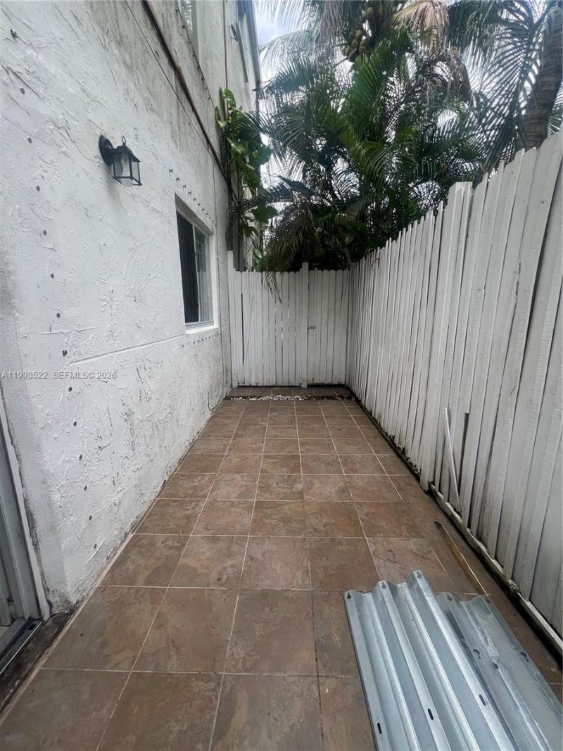 3680 Oak Ave , Unit 2, Miami, FL 33133 Photo