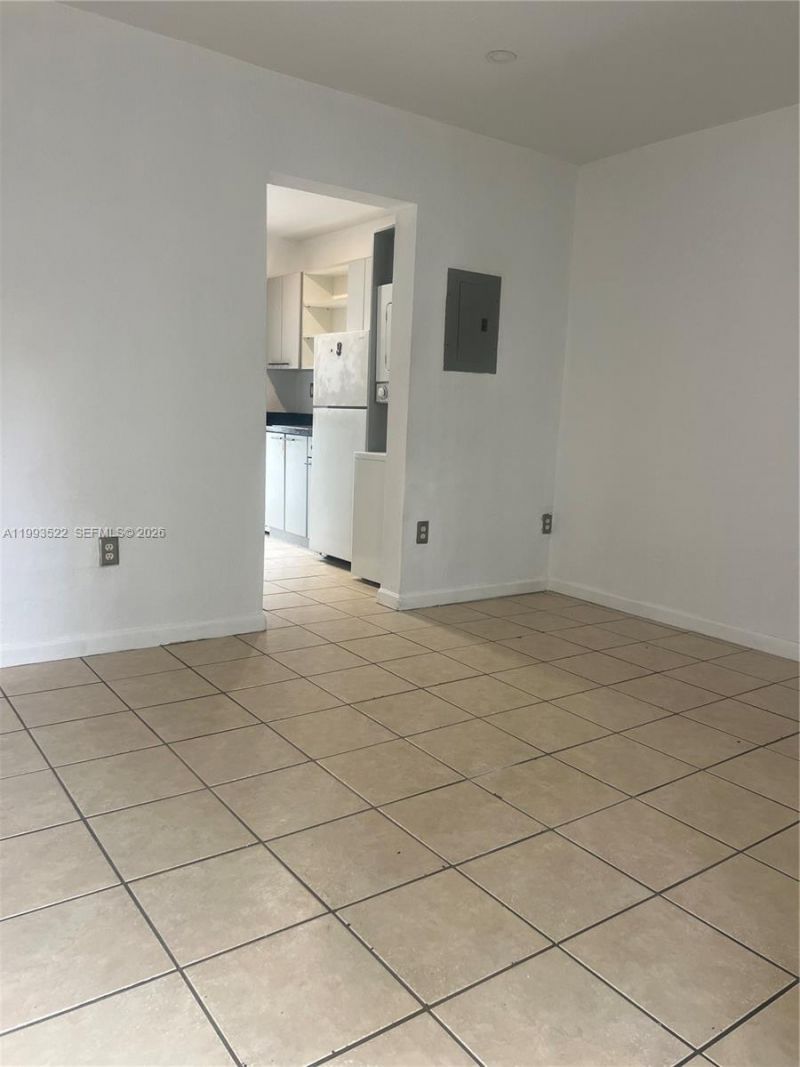 3680 Oak Ave , Unit 2, Miami, FL 33133 Photo