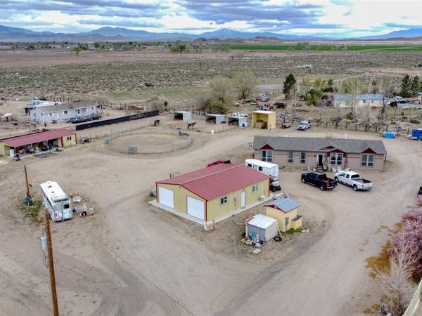 31 Amanette Way, Yerington, NV 89447