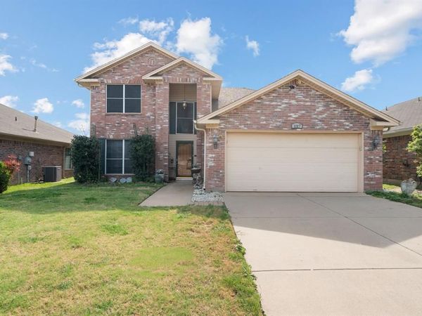 1017 Grand Central Parkway, Saginaw, TX 76131