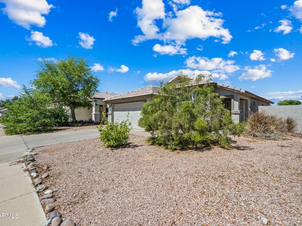 7990 W SOLANO Drive N, Glendale, AZ 85303