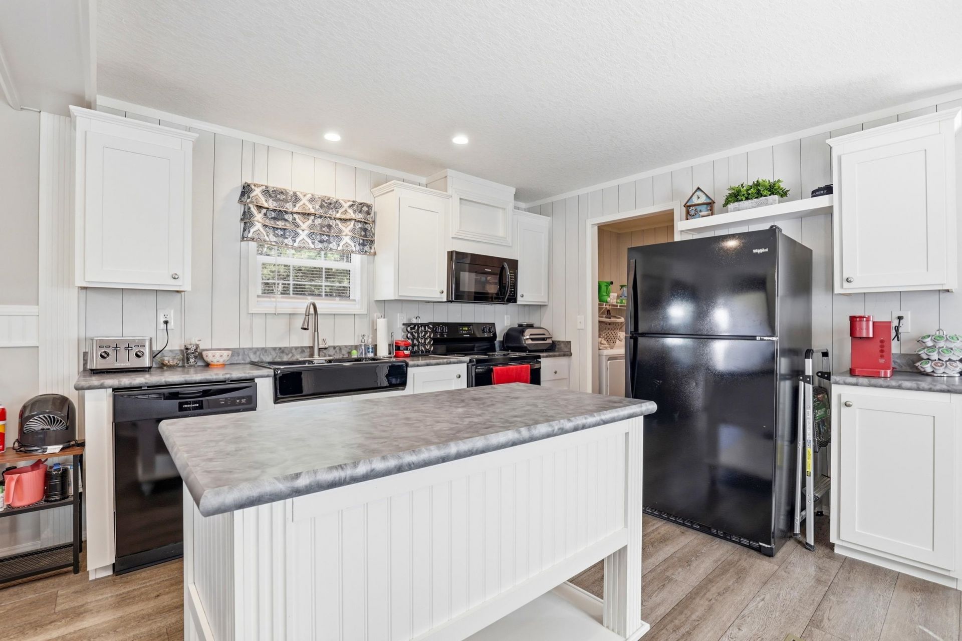 6349 Olga Ln.  Photo 8