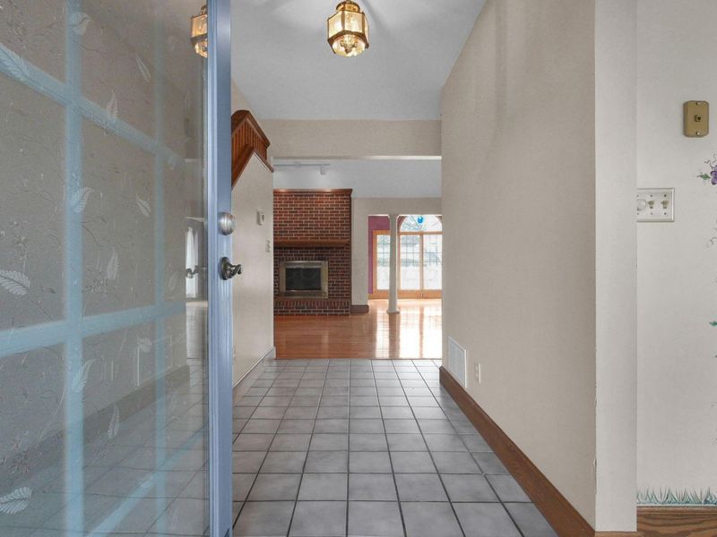 776 S Hampton Road, Newark, OH 43055 Photo 5