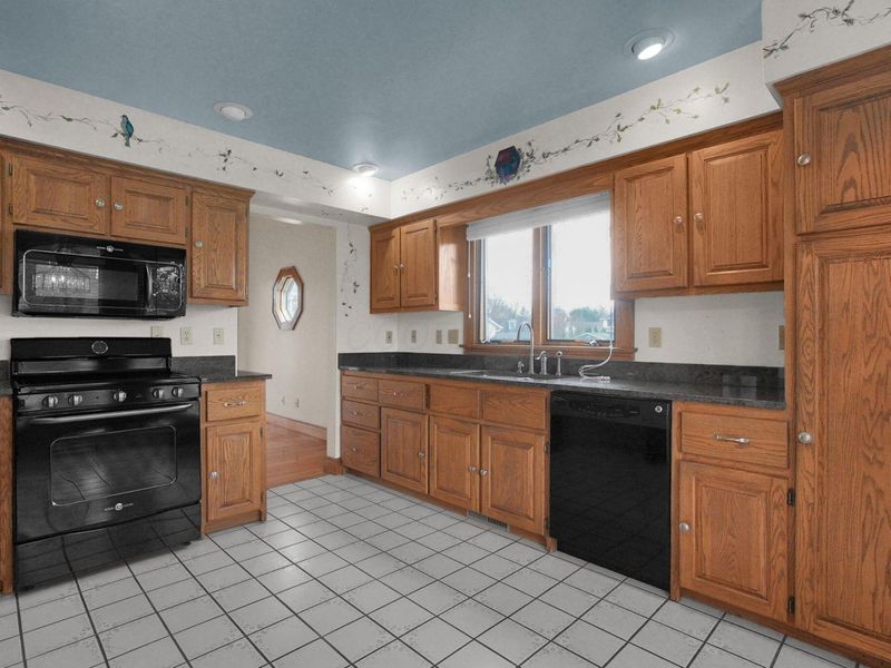 776 S Hampton Road, Newark, OH 43055 Photo 6