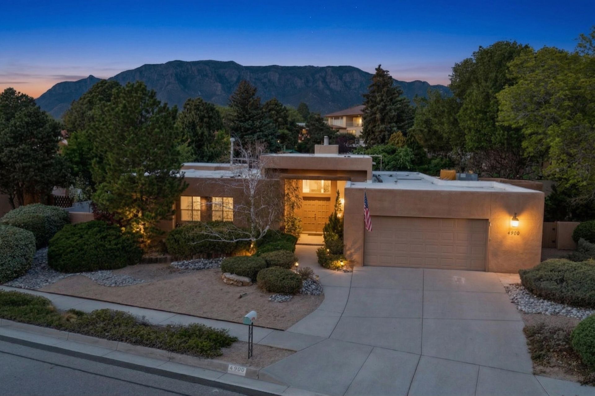 4900 Calle Del Cielo Ne, Albuquerque, NM 87111 Main Photo