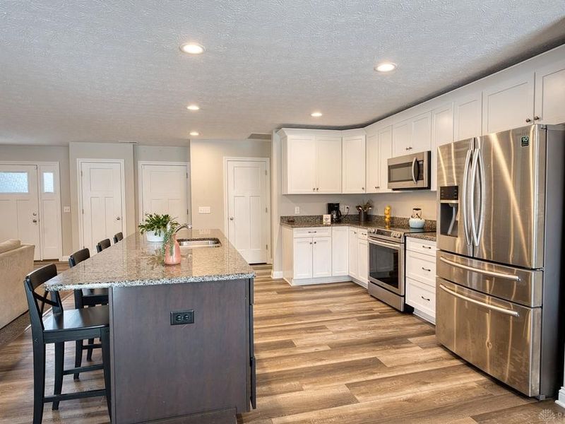 1978 Lakeview Drive, Xenia, OH 45385 Photo 4