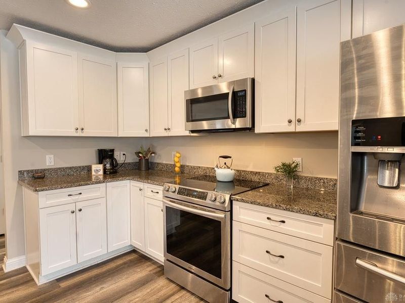 1978 Lakeview Drive, Xenia, OH 45385 Photo 5