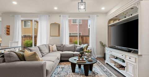 2265 Symphony Way, Reno, NV 89521 Photo