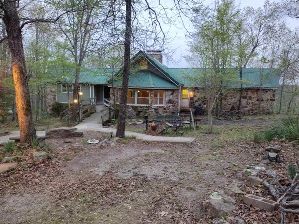 1444 Forest Home LN, Mountain View, AR 72519