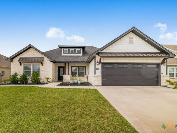 504 Town Hall Lane, Victoria, TX 77904