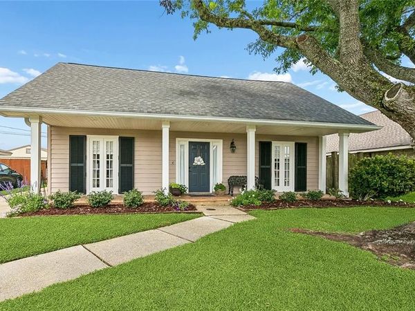 133 ORMOND MEADOWS Drive, Destrehan, LA 70047