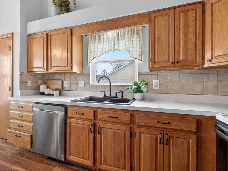 1106 Rousseau Lane, Galloway, OH 43119 Photo 13