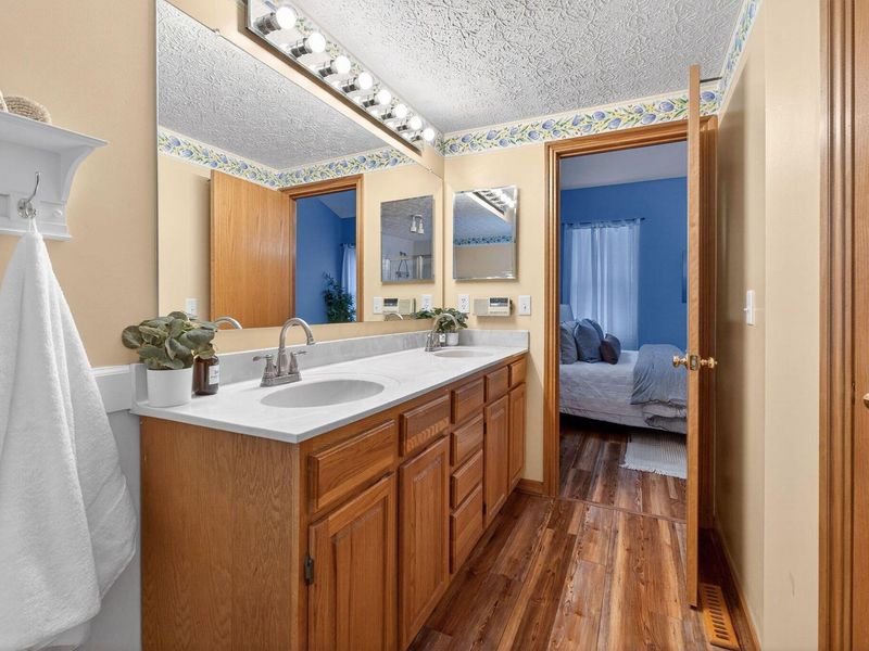 1106 Rousseau Lane, Galloway, OH 43119 Photo 16