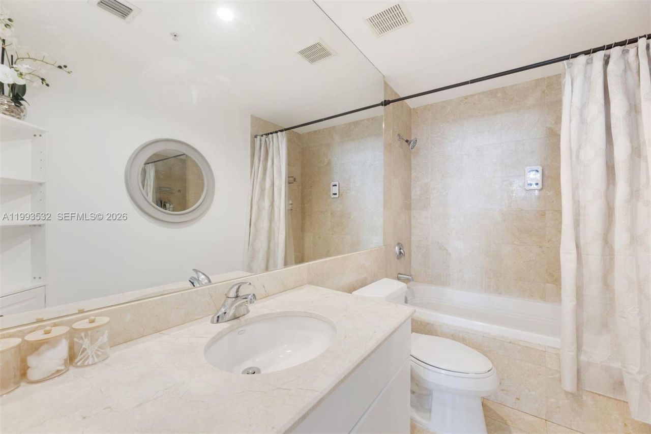 801 Brickell Key Blvd , Unit 806, Miami, FL 33131 Photo