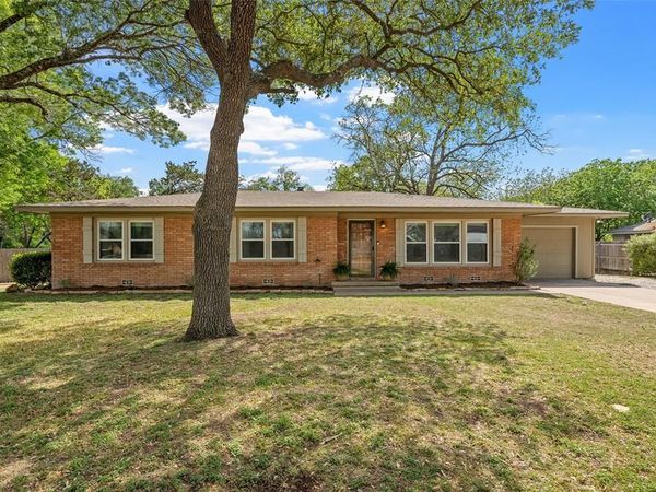 2306 Oak Cliff Drive , Waco, TX 76710