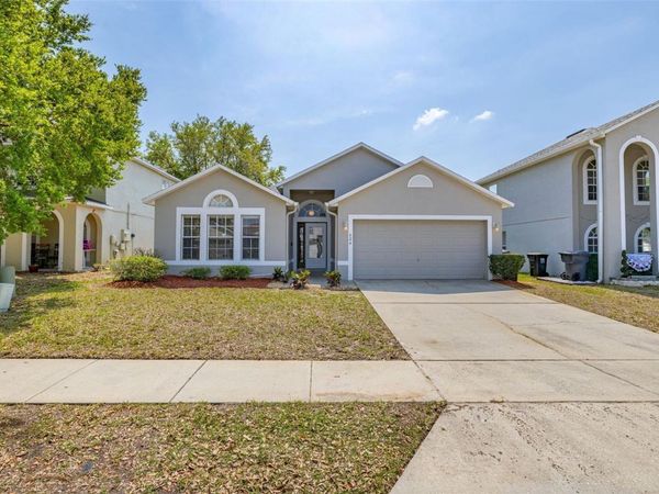 624 BLAKE AVENUE , DAVENPORT, FL 33897