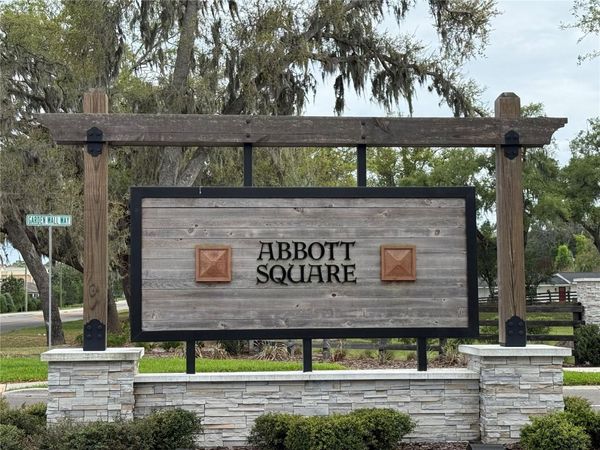 36370 WELL HILL WAY, ZEPHYRHILLS, FL 33541