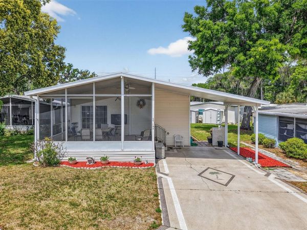 691 CINDI AVENUE , LEESBURG, FL 34788