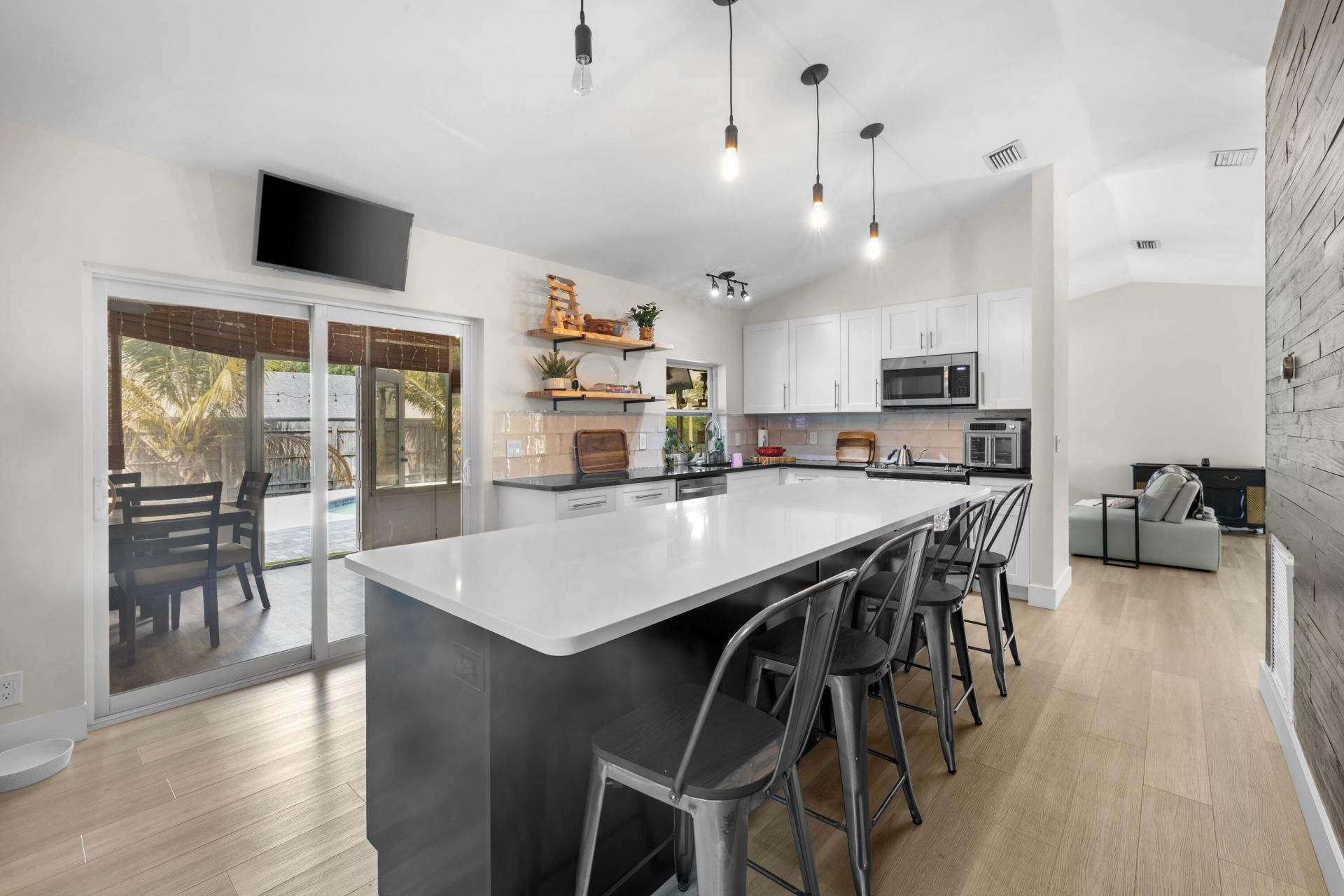 1127 NW 9th Street, Boynton Beach, FL 33426 Photo