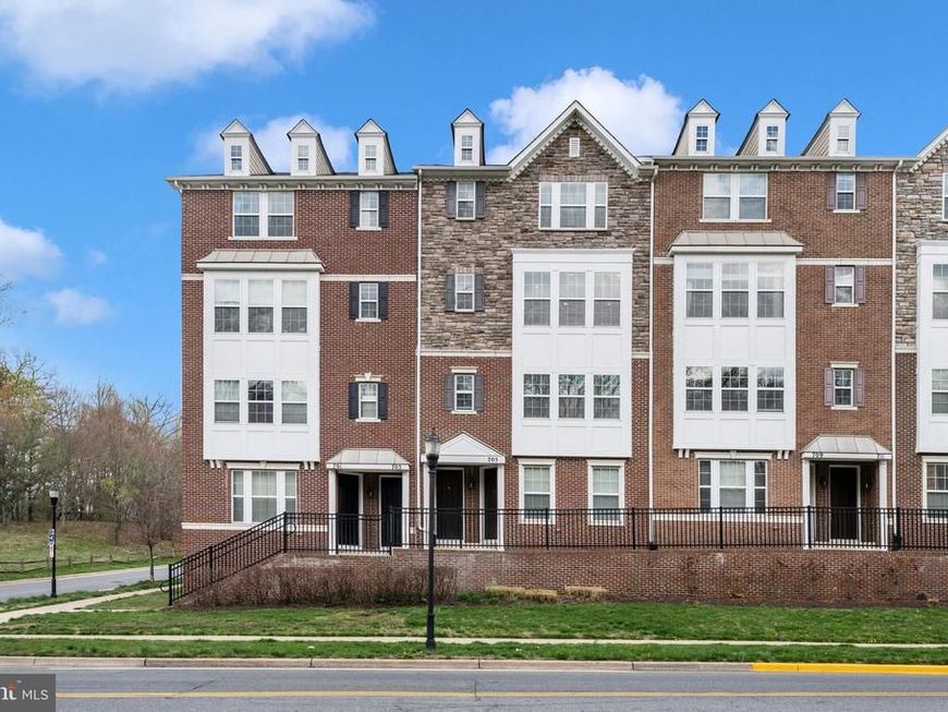 707 Cobbler Place, Unit 707, Gaithersburg, MD 20877 Main Photo