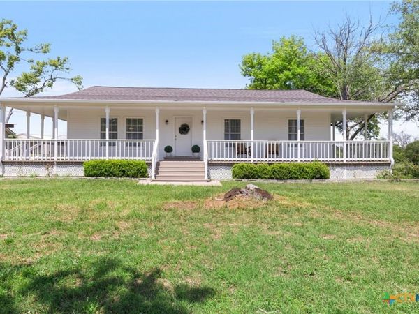 2002 E Young Avenue , Temple, TX 76501