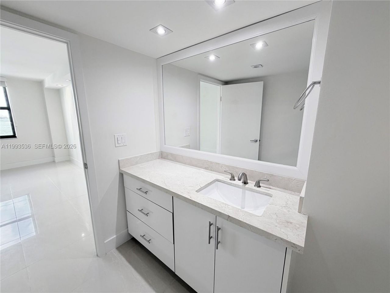 2333 Brickell Ave, Unit 1407, Miami, FL 33129 Photo