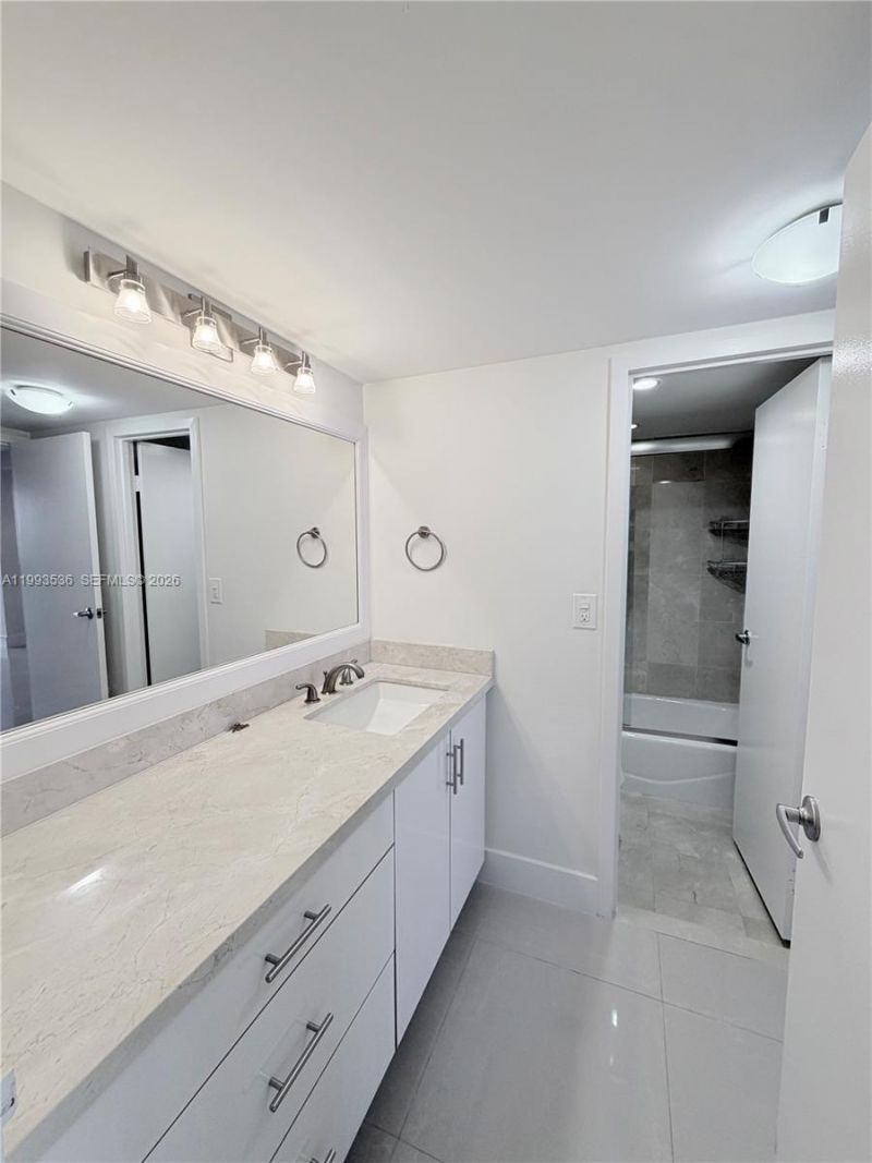 2333 Brickell Ave, Unit 1407, Miami, FL 33129 Photo