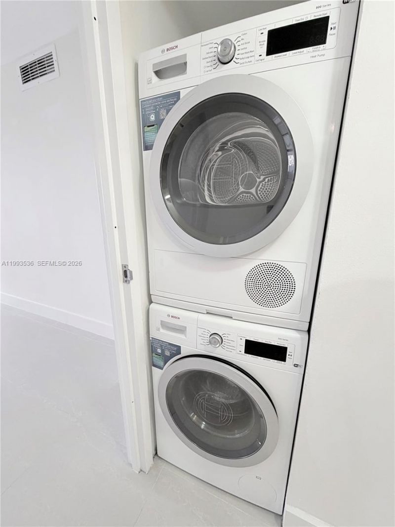 2333 Brickell Ave, Unit 1407, Miami, FL 33129 Photo