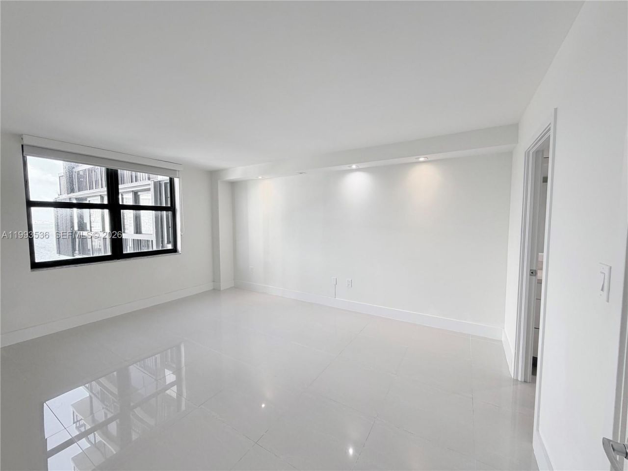 2333 Brickell Ave, Unit 1407, Miami, FL 33129 Photo