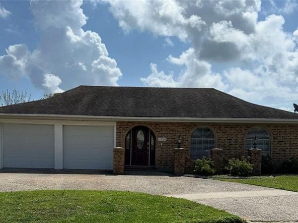 6934 THOR Court, New Orleans, LA 70126