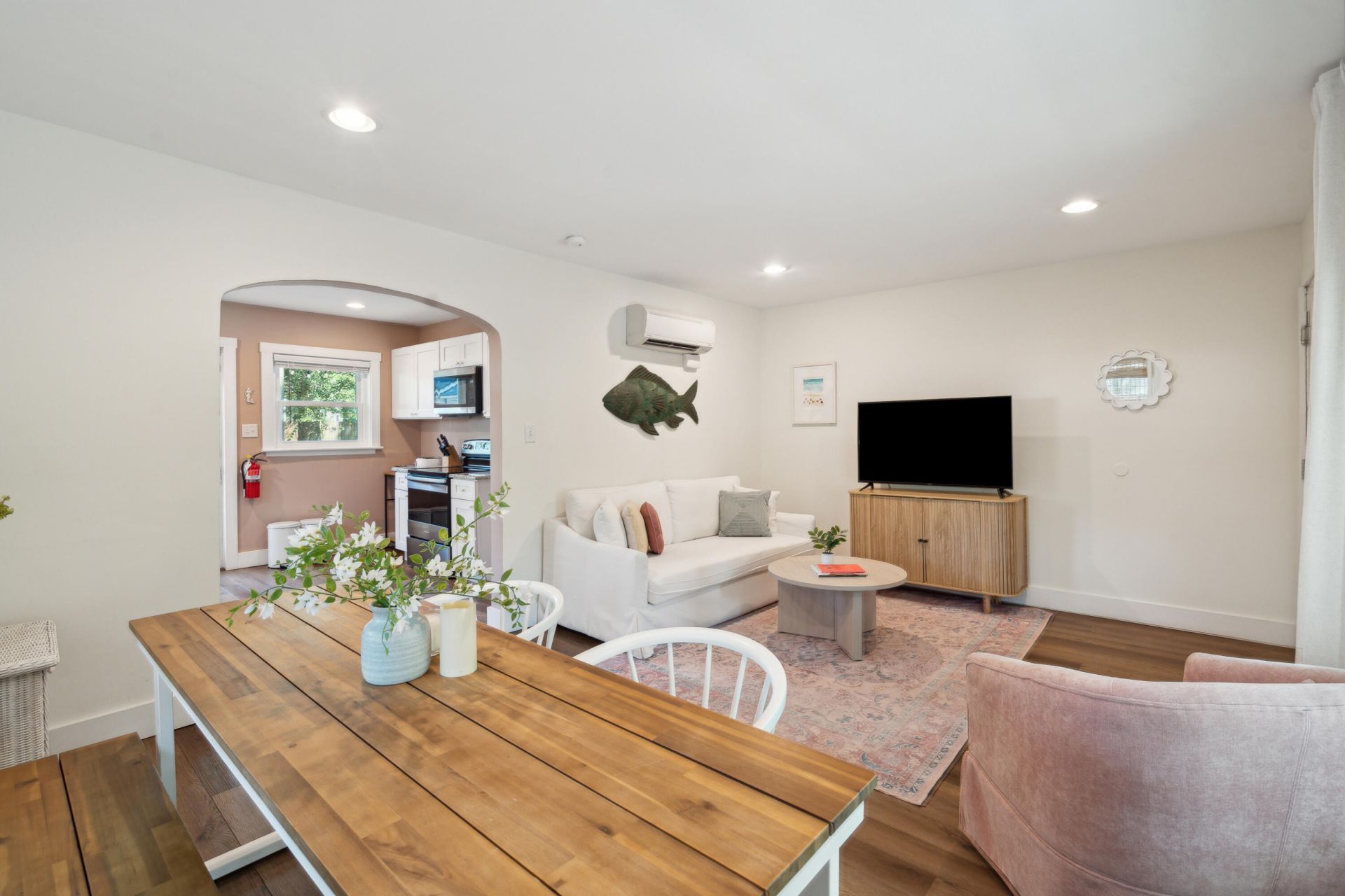 4419 Lambert Street Photo 11