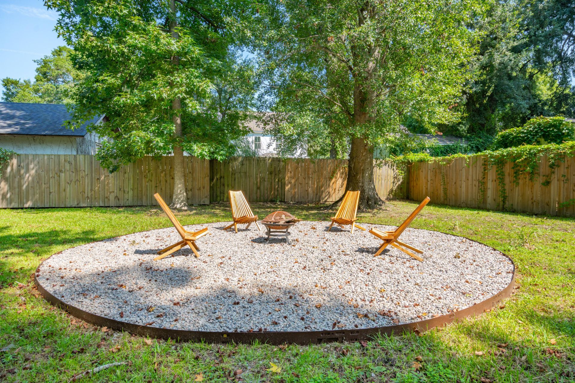 4419 Lambert Street Photo 45