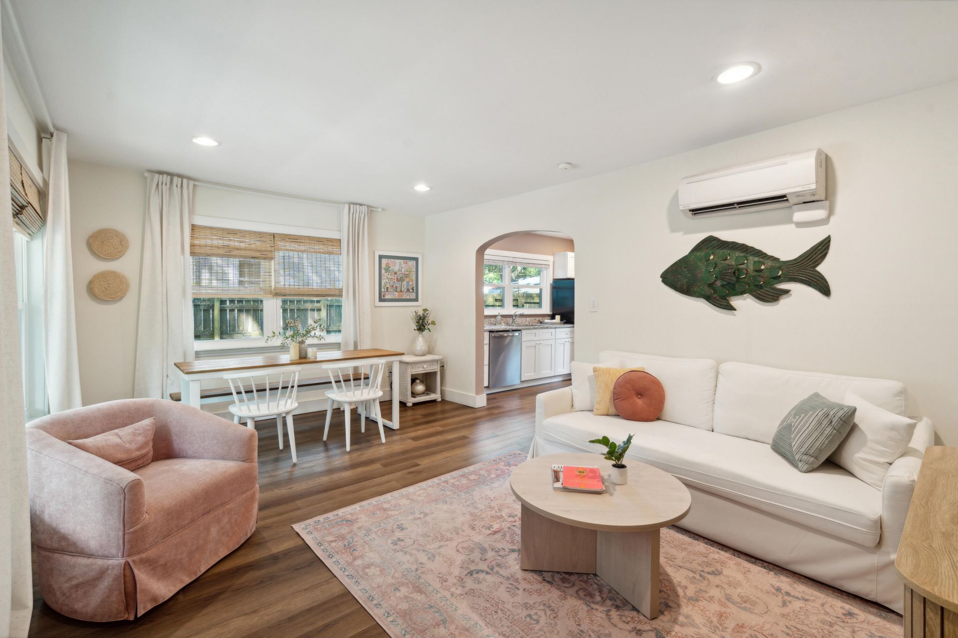 4419 Lambert Street Photo 8