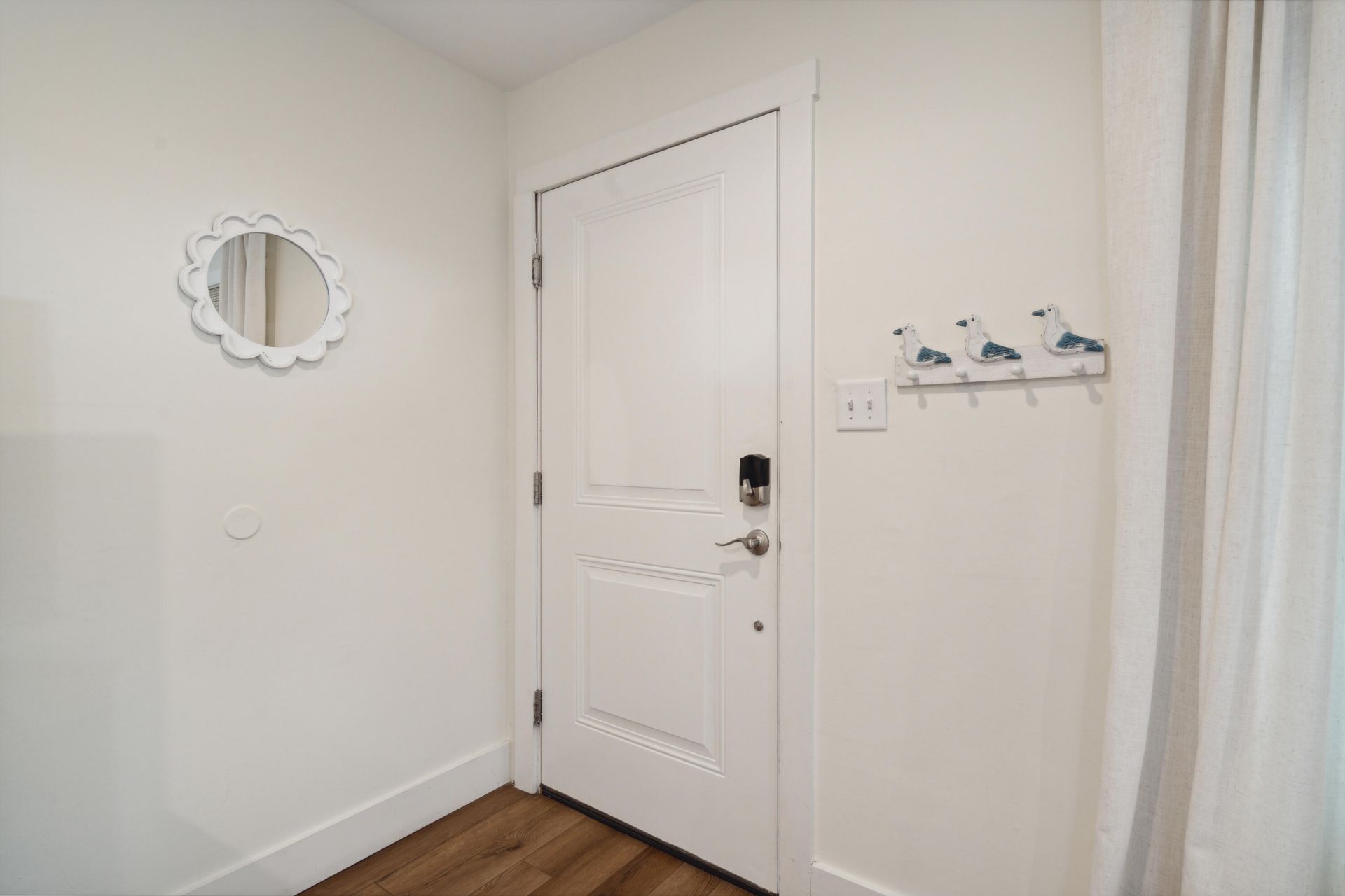 4419 Lambert Street Photo 9