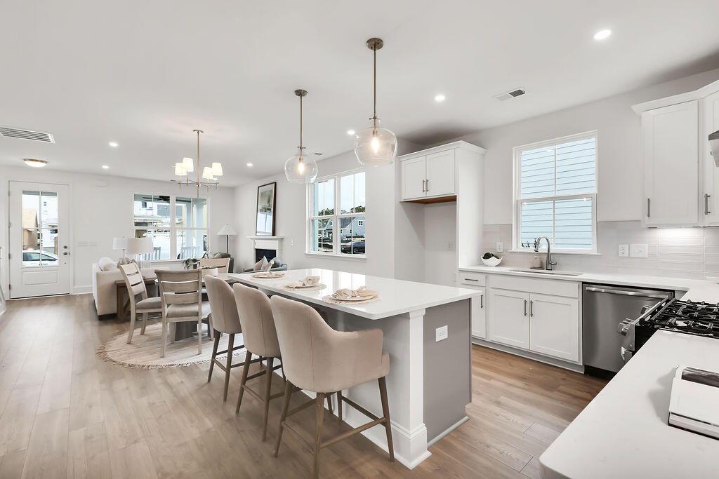 785 Blueway Avenue Photo 13