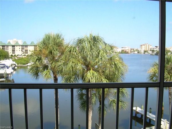 9101 Vanderbilt DR, Unit 304, NAPLES, FL 34108