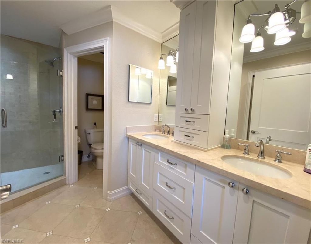 9101 Vanderbilt Dr, Unit 304, Naples, FL 34108 Photo