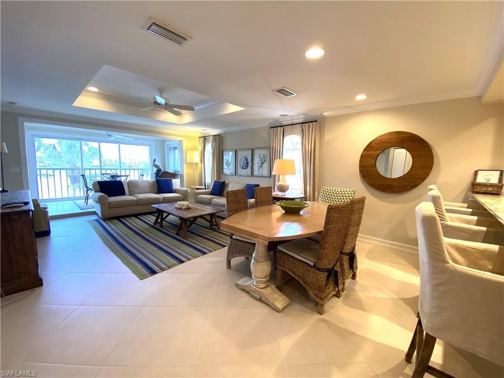 9101 Vanderbilt Dr, Unit 304, Naples, FL 34108 Photo