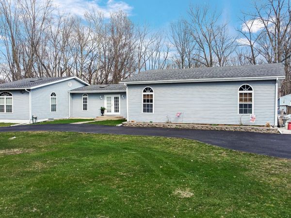 1395 Waverly Road , Chesterton, IN 46304